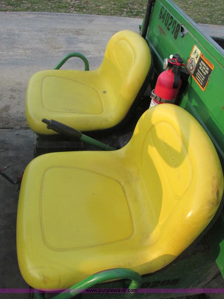 image for item AB9408 2000 John Deere Gator