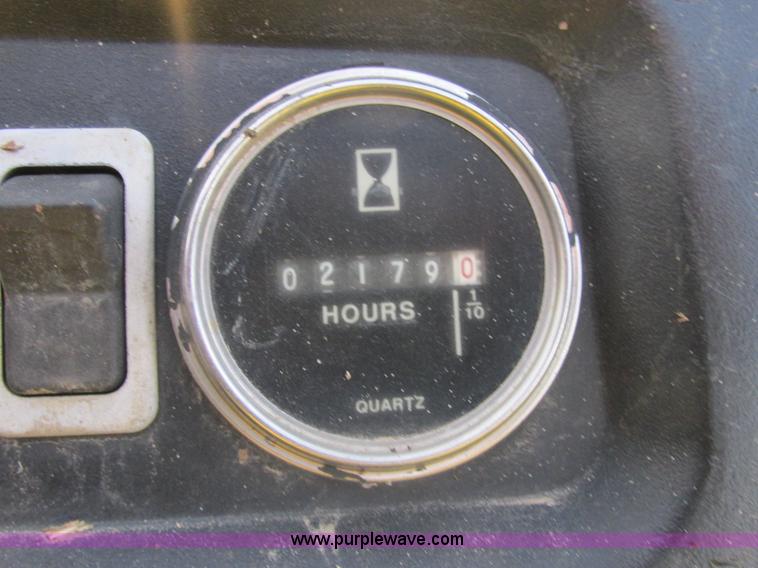 image for item AB9408 2000 John Deere Gator