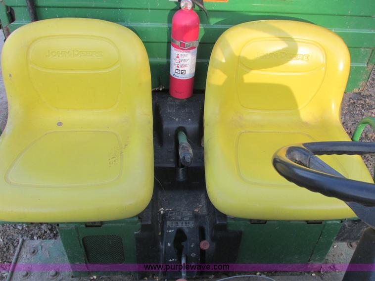 image for item AB9408 2000 John Deere Gator