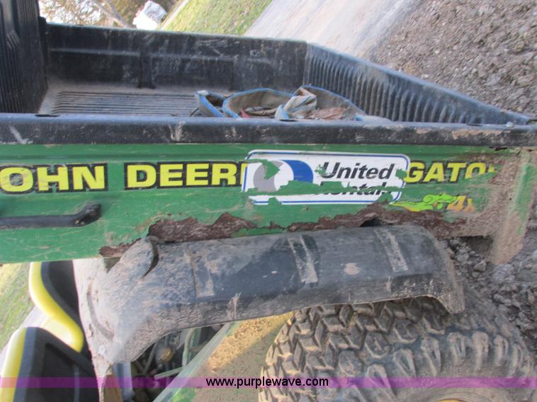 image for item AB9408 2000 John Deere Gator