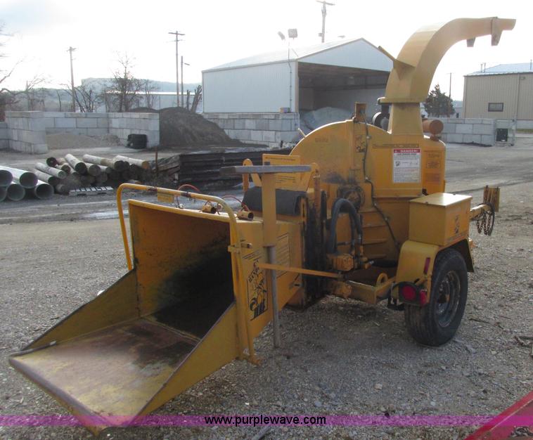 image for item AB9426 1989 Brush Bandit 2004 chipper
