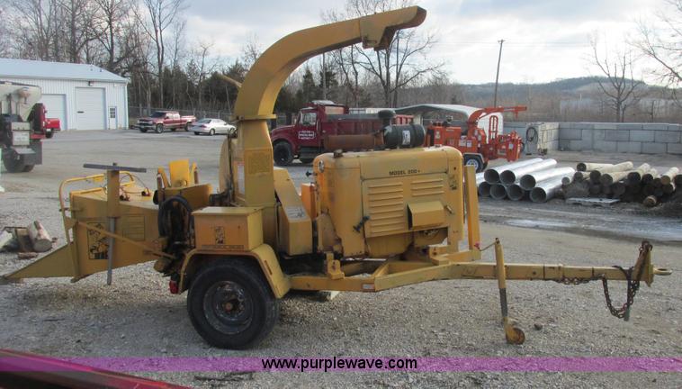 image for item AB9426 1989 Brush Bandit 2004 chipper