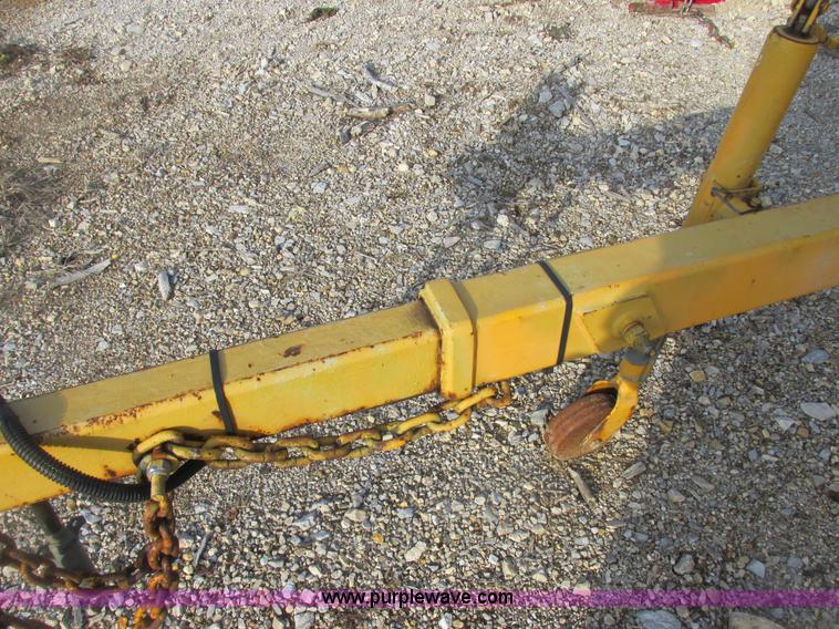 image for item AB9426 1989 Brush Bandit 2004 chipper