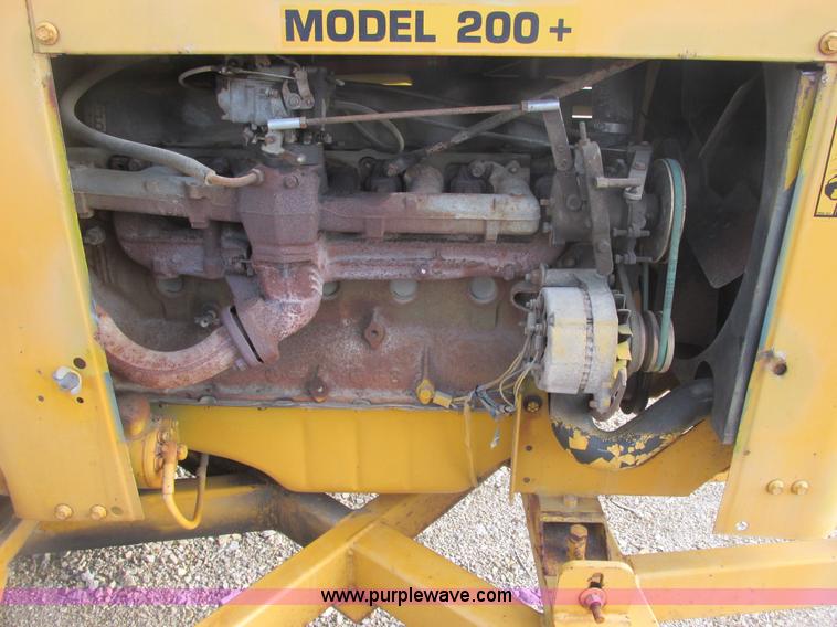 image for item AB9426 1989 Brush Bandit 2004 chipper