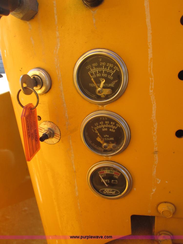 image for item AB9426 1989 Brush Bandit 2004 chipper