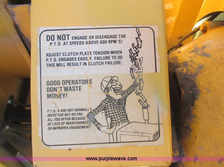 image for item AB9426 1989 Brush Bandit 2004 chipper