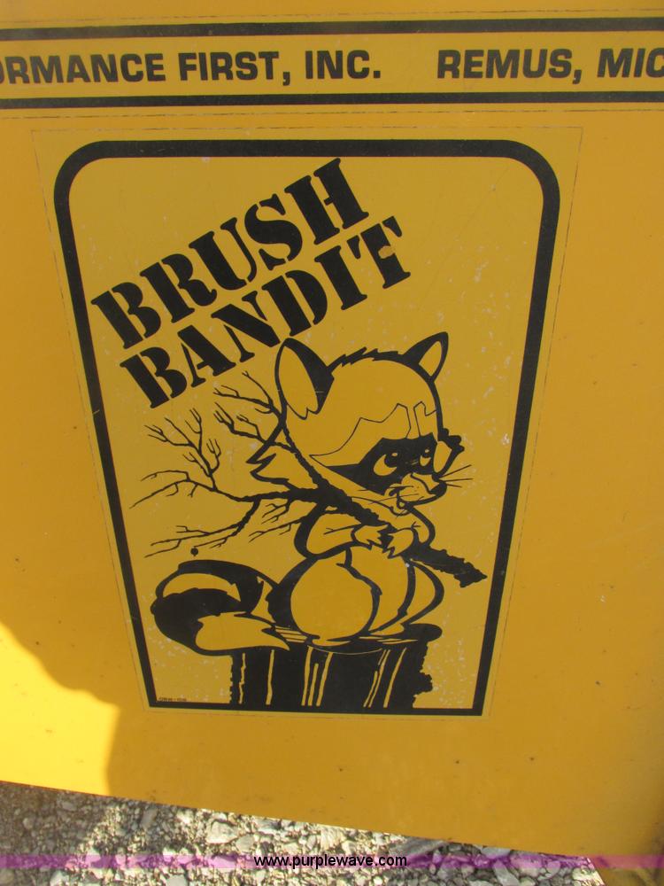 image for item AB9426 1989 Brush Bandit 2004 chipper
