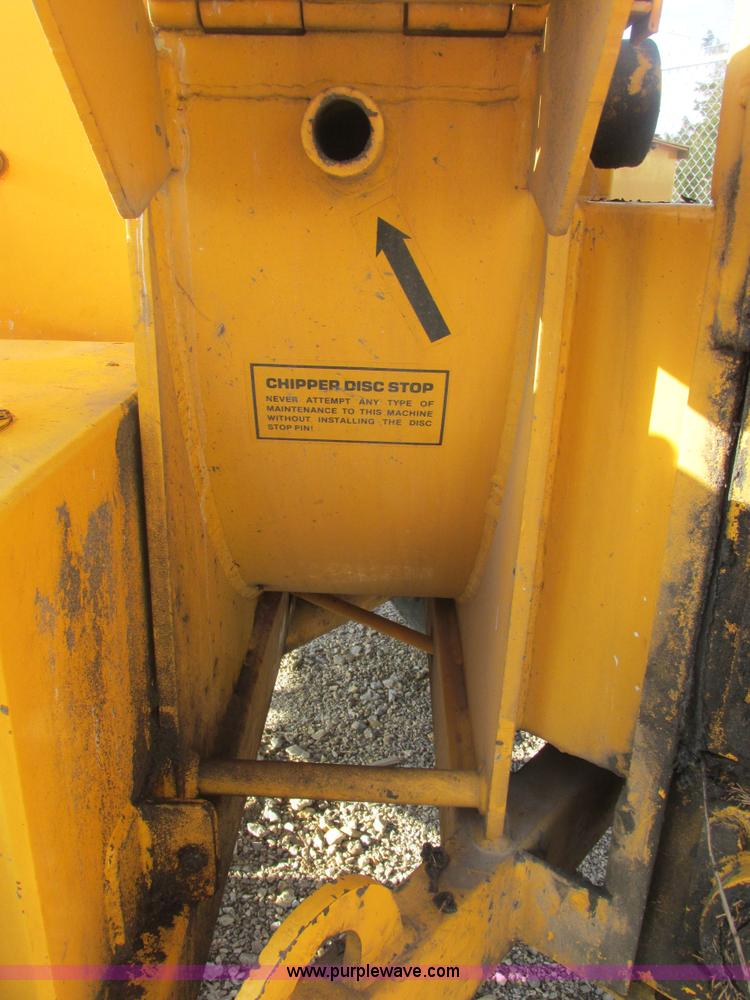 image for item AB9426 1989 Brush Bandit 2004 chipper