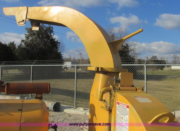 image for item AB9426 1989 Brush Bandit 2004 chipper