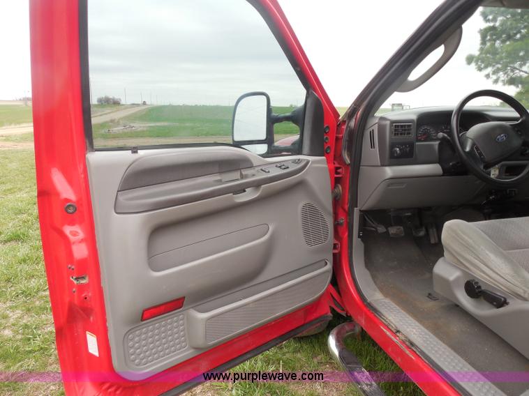 image for item AD9485 2003 Ford F250 XLT Super Duty pickup truck