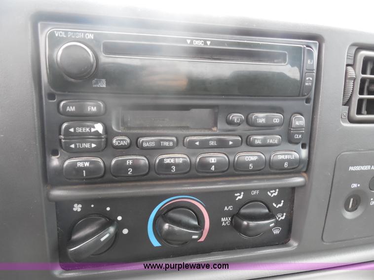 image for item AD9485 2003 Ford F250 XLT Super Duty pickup truck