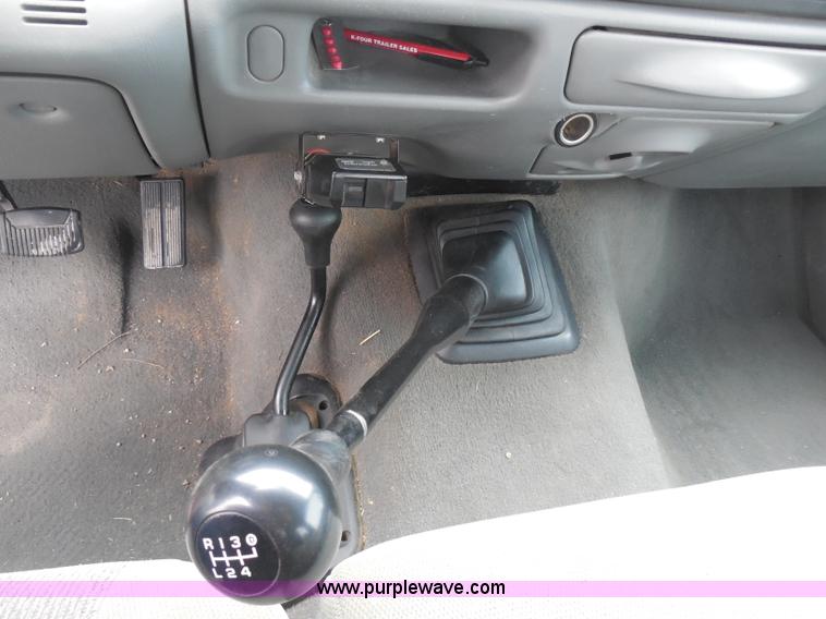 image for item AD9485 2003 Ford F250 XLT Super Duty pickup truck