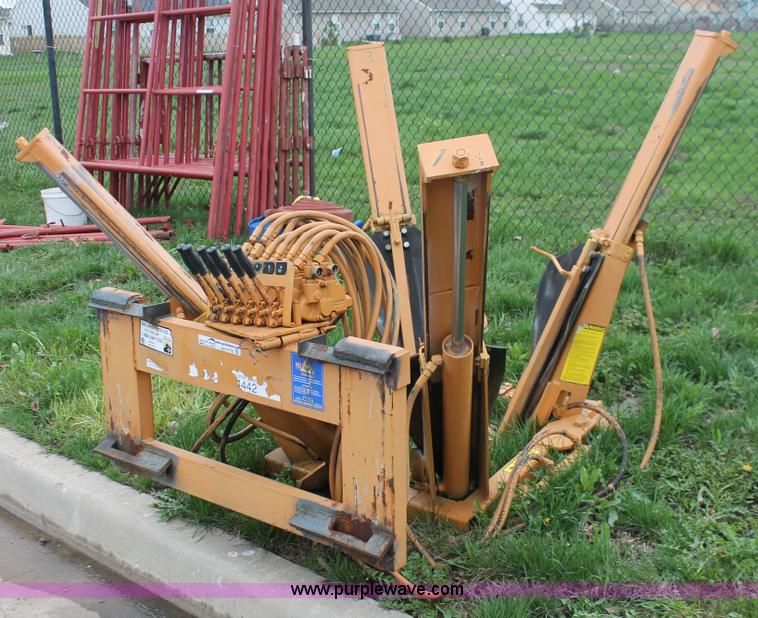 image for item AH9178 Vermeer TS20 tree spade