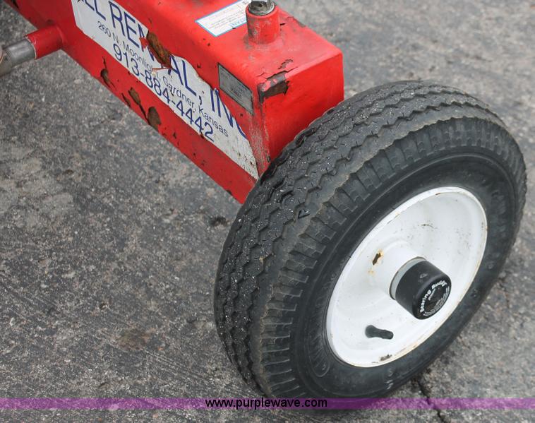 image for item AH9180 Huskee log splitter