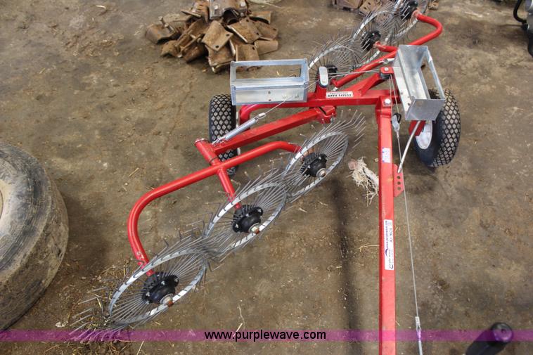 image for item AJ9624 Estate rake