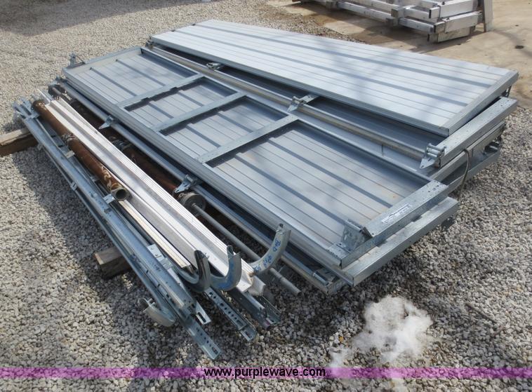 image for item AK9731 (2) garage doors