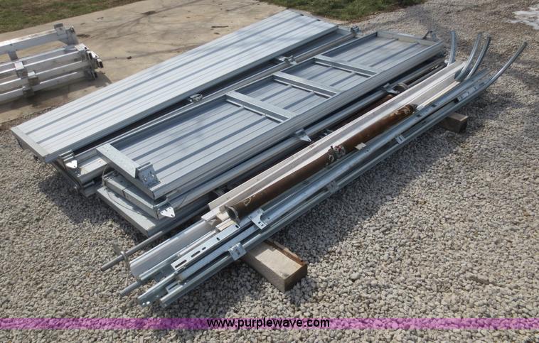 image for item AK9731 (2) garage doors