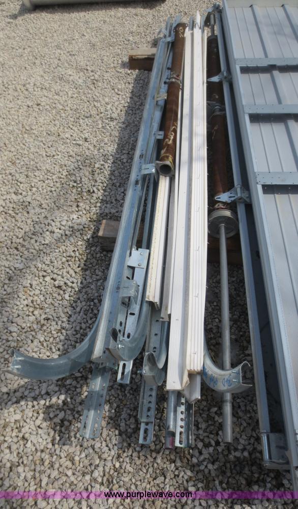 image for item AK9731 (2) garage doors