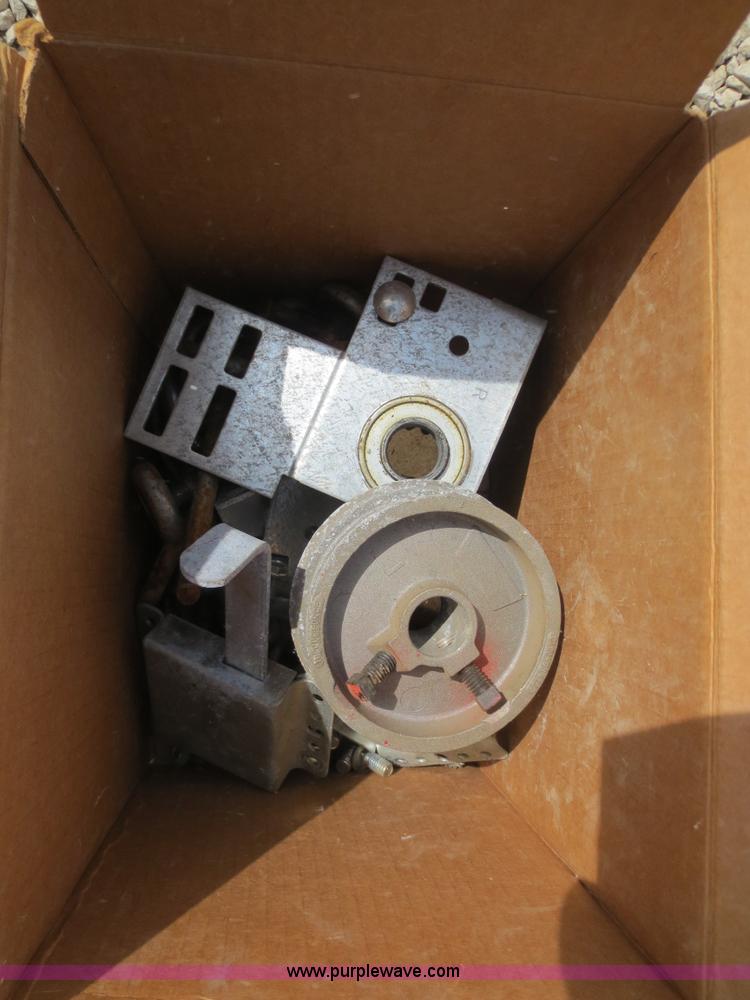 image for item AK9731 (2) garage doors