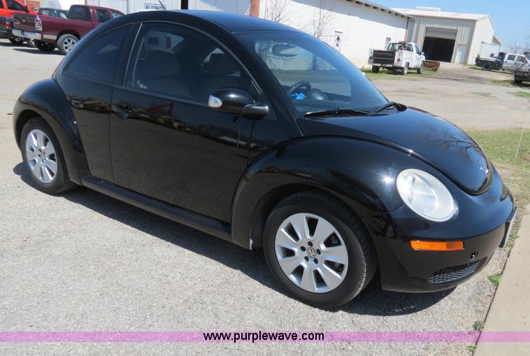 image for item B4706 2008 Volkswagen New Beetle S