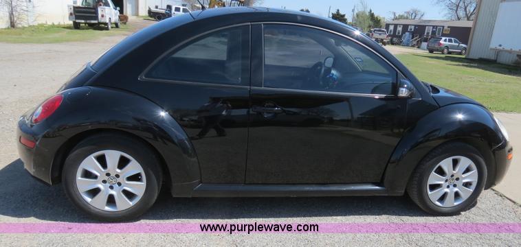 image for item B4706 2008 Volkswagen New Beetle S