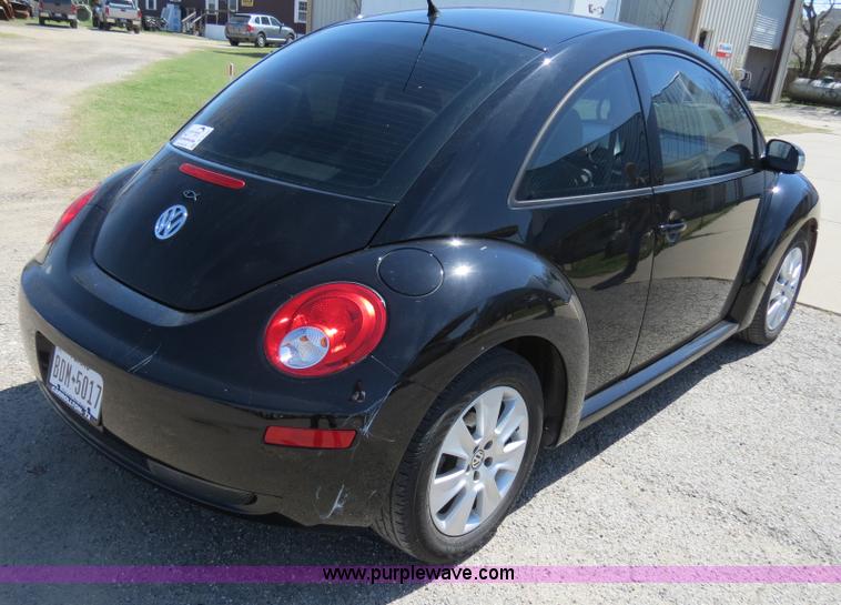 image for item B4706 2008 Volkswagen New Beetle S