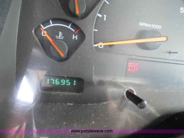 image for item B4708 2002 Dodge Dakota pickup truck