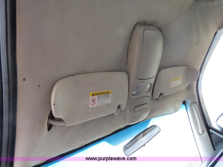 image for item B4708 2002 Dodge Dakota pickup truck