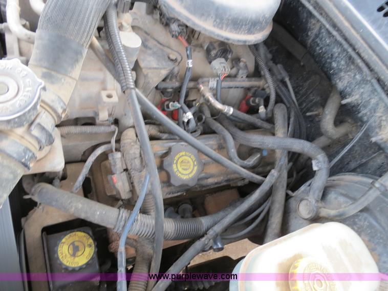 image for item B4708 2002 Dodge Dakota pickup truck