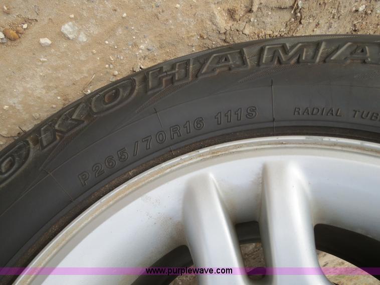 image for item B4708 2002 Dodge Dakota pickup truck