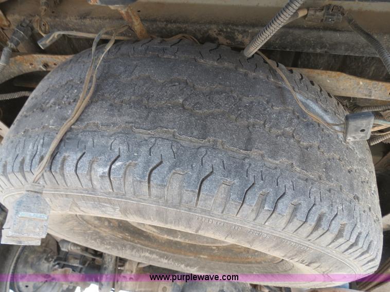 image for item B4708 2002 Dodge Dakota pickup truck