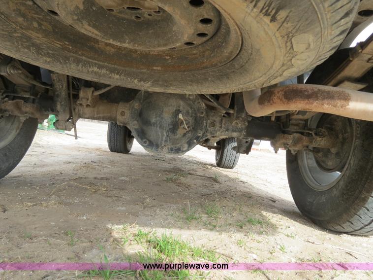 image for item B4708 2002 Dodge Dakota pickup truck