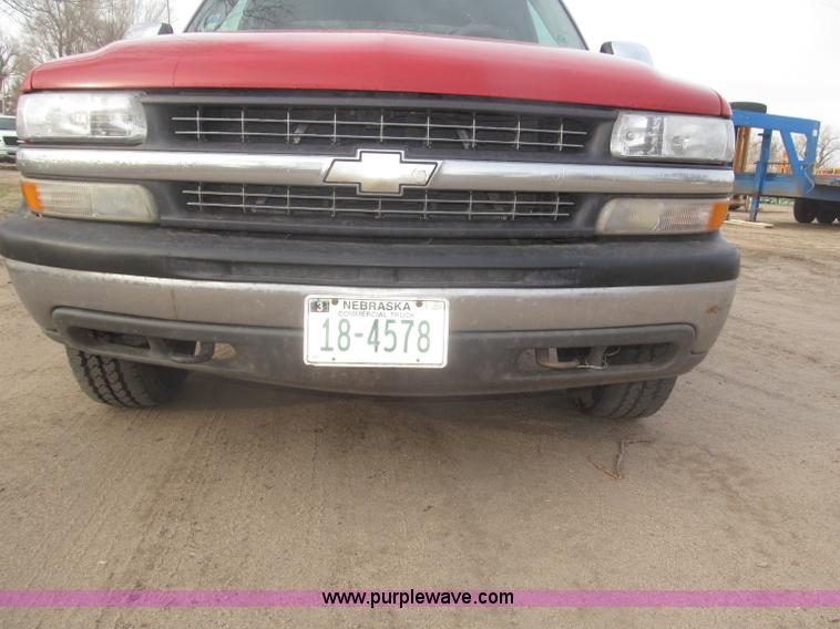 image for item B5447 2001 Chevrolet Silverado 1500 LT Ext. Cab pickup truck