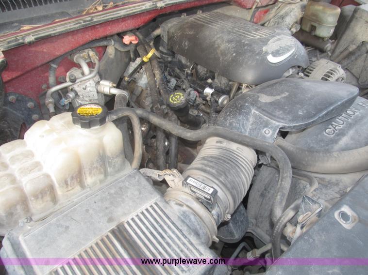 image for item B5447 2001 Chevrolet Silverado 1500 LT Ext. Cab pickup truck