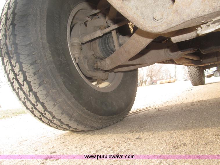 image for item B5447 2001 Chevrolet Silverado 1500 LT Ext. Cab pickup truck