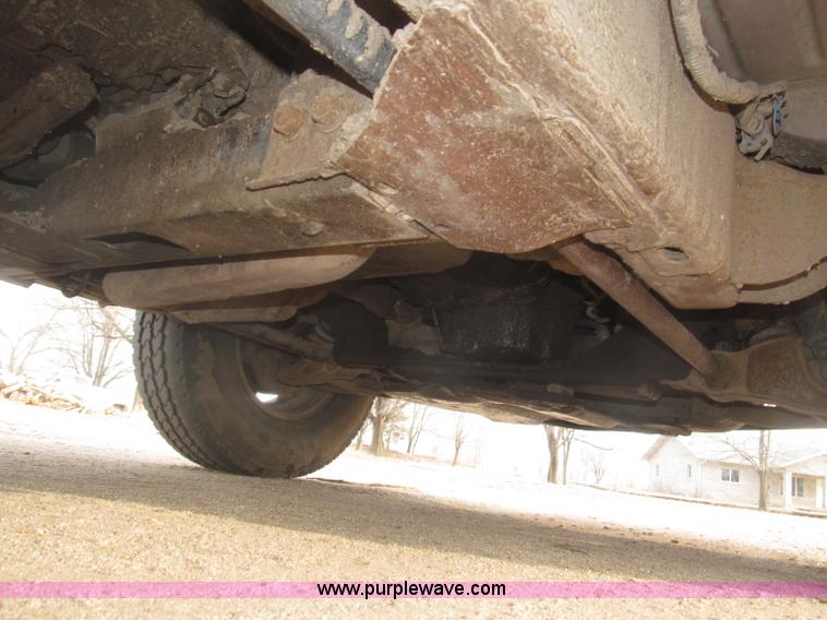 image for item B5447 2001 Chevrolet Silverado 1500 LT Ext. Cab pickup truck