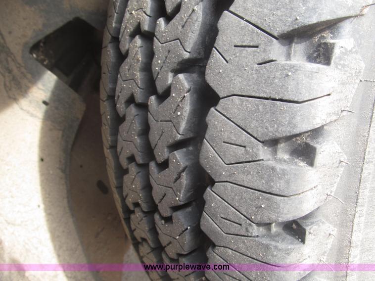 image for item B5447 2001 Chevrolet Silverado 1500 LT Ext. Cab pickup truck