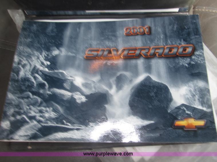 image for item B5447 2001 Chevrolet Silverado 1500 LT Ext. Cab pickup truck