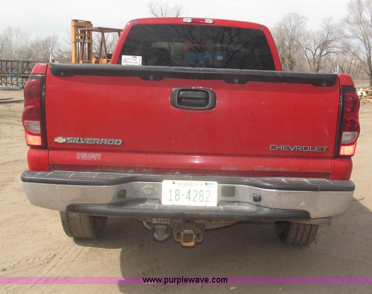 image for item B5454 2004 Chevrolet Silverado 1500 Z71 pickup truck