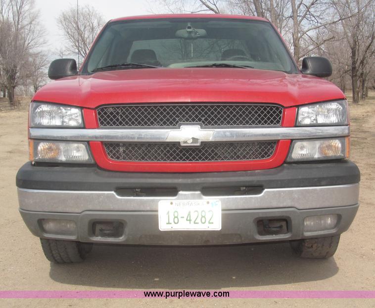 image for item B5454 2004 Chevrolet Silverado 1500 Z71 pickup truck