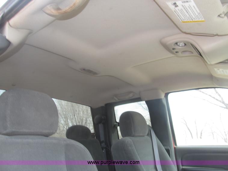 image for item B5454 2004 Chevrolet Silverado 1500 Z71 pickup truck