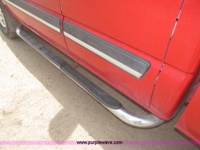 image for item B5454 2004 Chevrolet Silverado 1500 Z71 pickup truck