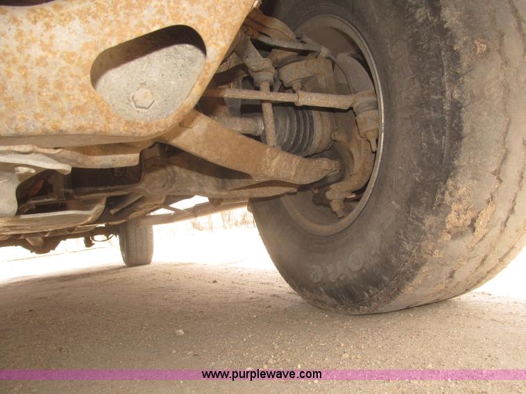 image for item B5454 2004 Chevrolet Silverado 1500 Z71 pickup truck