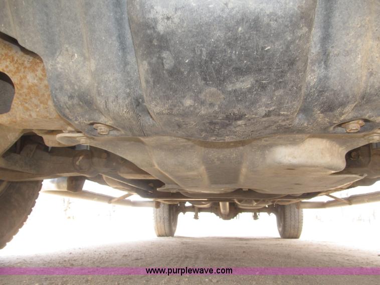 image for item B5454 2004 Chevrolet Silverado 1500 Z71 pickup truck