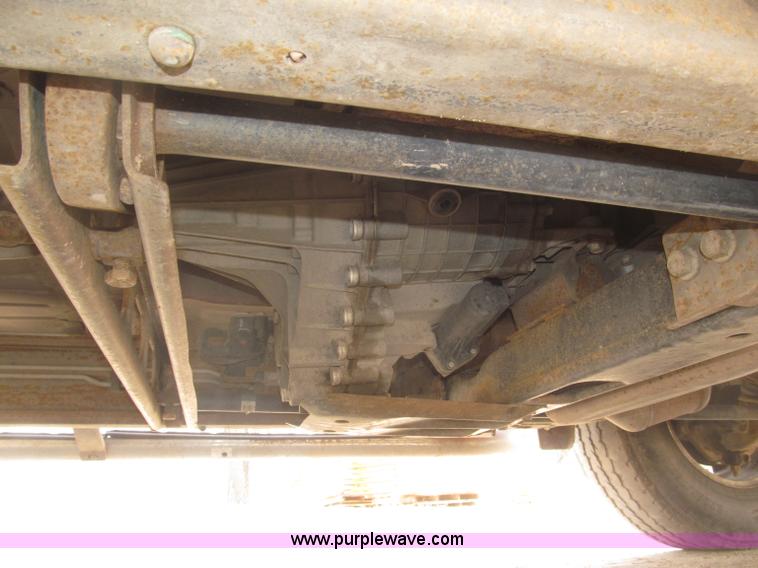 image for item B5454 2004 Chevrolet Silverado 1500 Z71 pickup truck