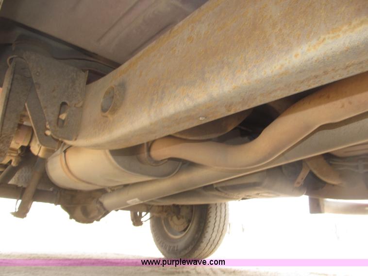 image for item B5454 2004 Chevrolet Silverado 1500 Z71 pickup truck