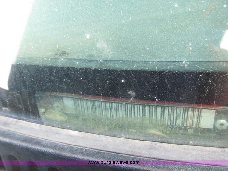 image for item B5454 2004 Chevrolet Silverado 1500 Z71 pickup truck