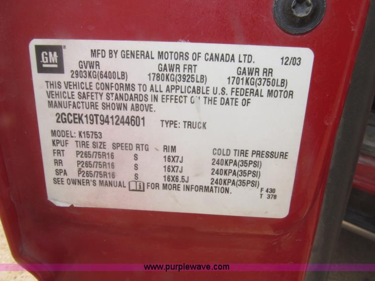 image for item B5454 2004 Chevrolet Silverado 1500 Z71 pickup truck