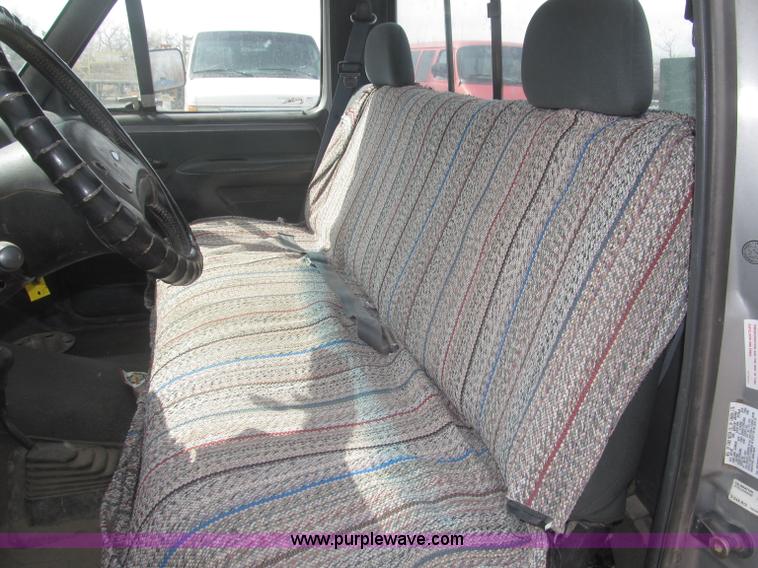 image for item B5455 1993 Ford F150 XLT pickup truck