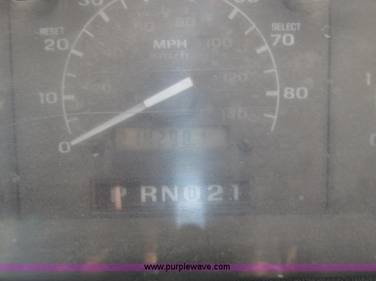 image for item B5455 1993 Ford F150 XLT pickup truck